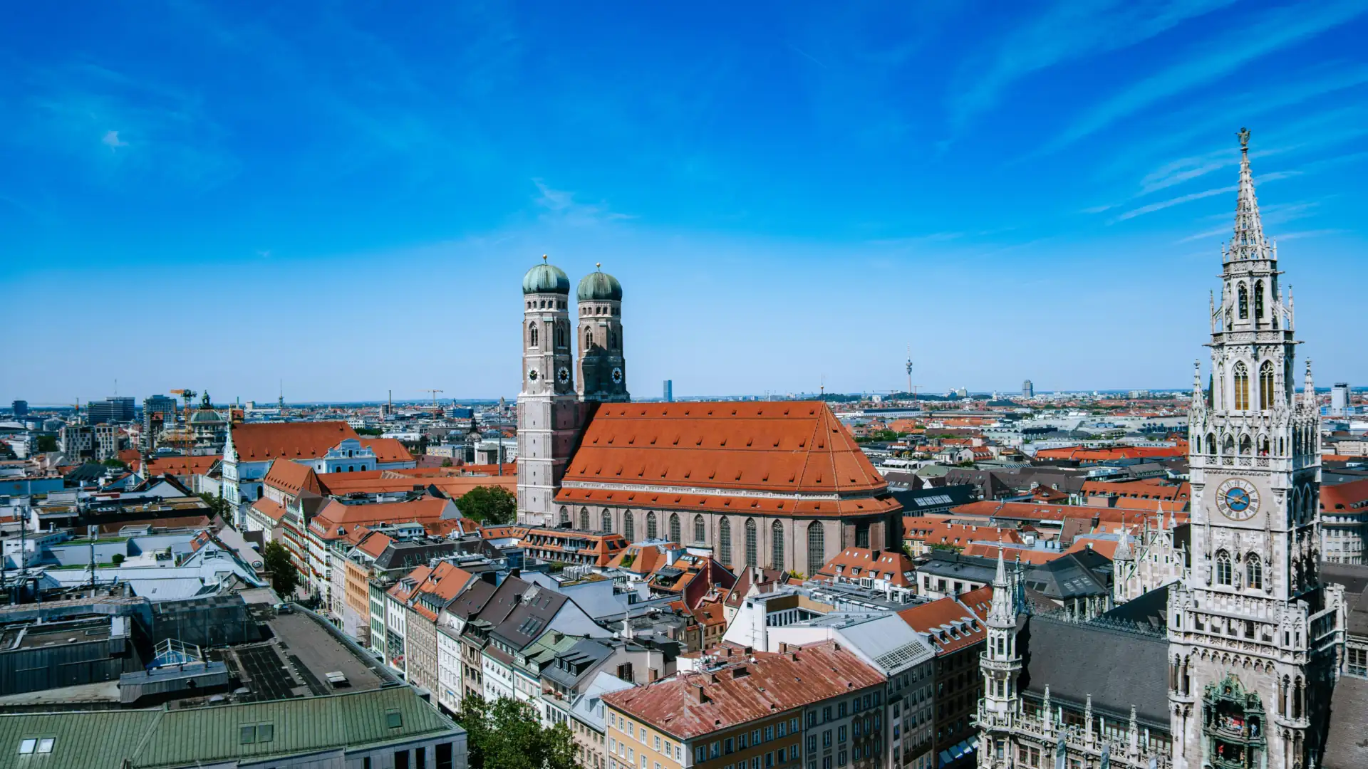 Münchner Altstadt mit Frauenkirche und Neuem Rathaus